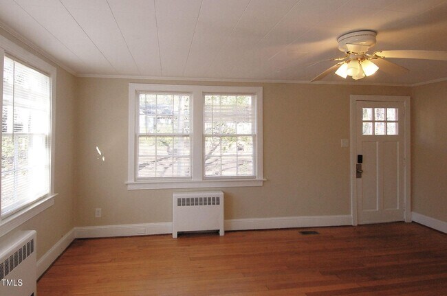 Building Photo - 3206