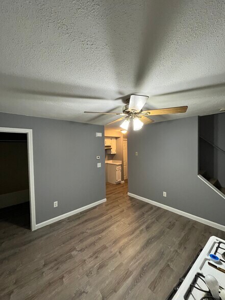 Building Photo - 89 3rd St
