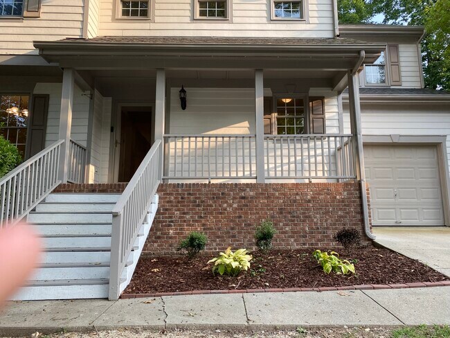 Building Photo - 201 Mint Hill Dr