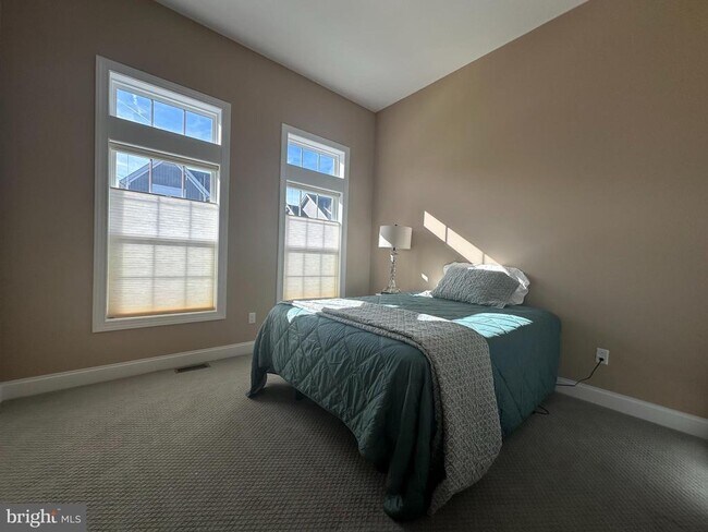 Building Photo - 30475 Madeira Ln