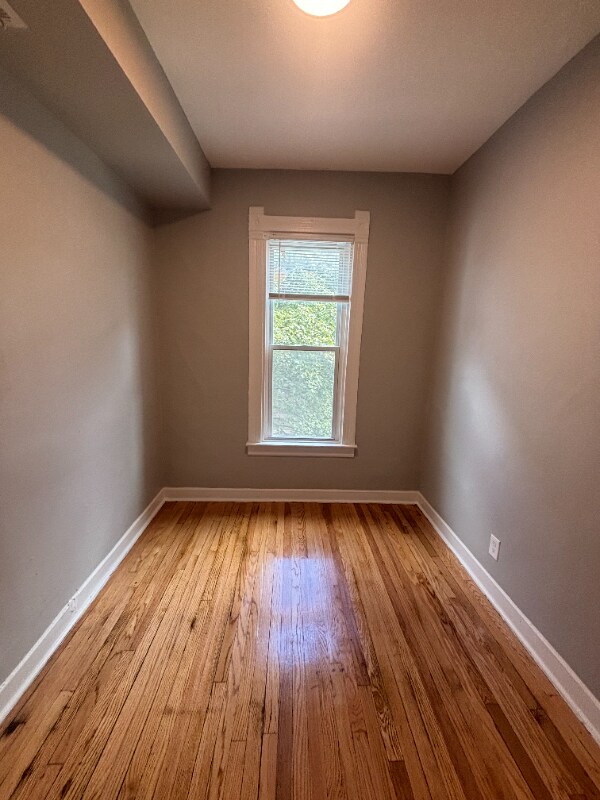 Building Photo - 7308 S Kenwood Ave