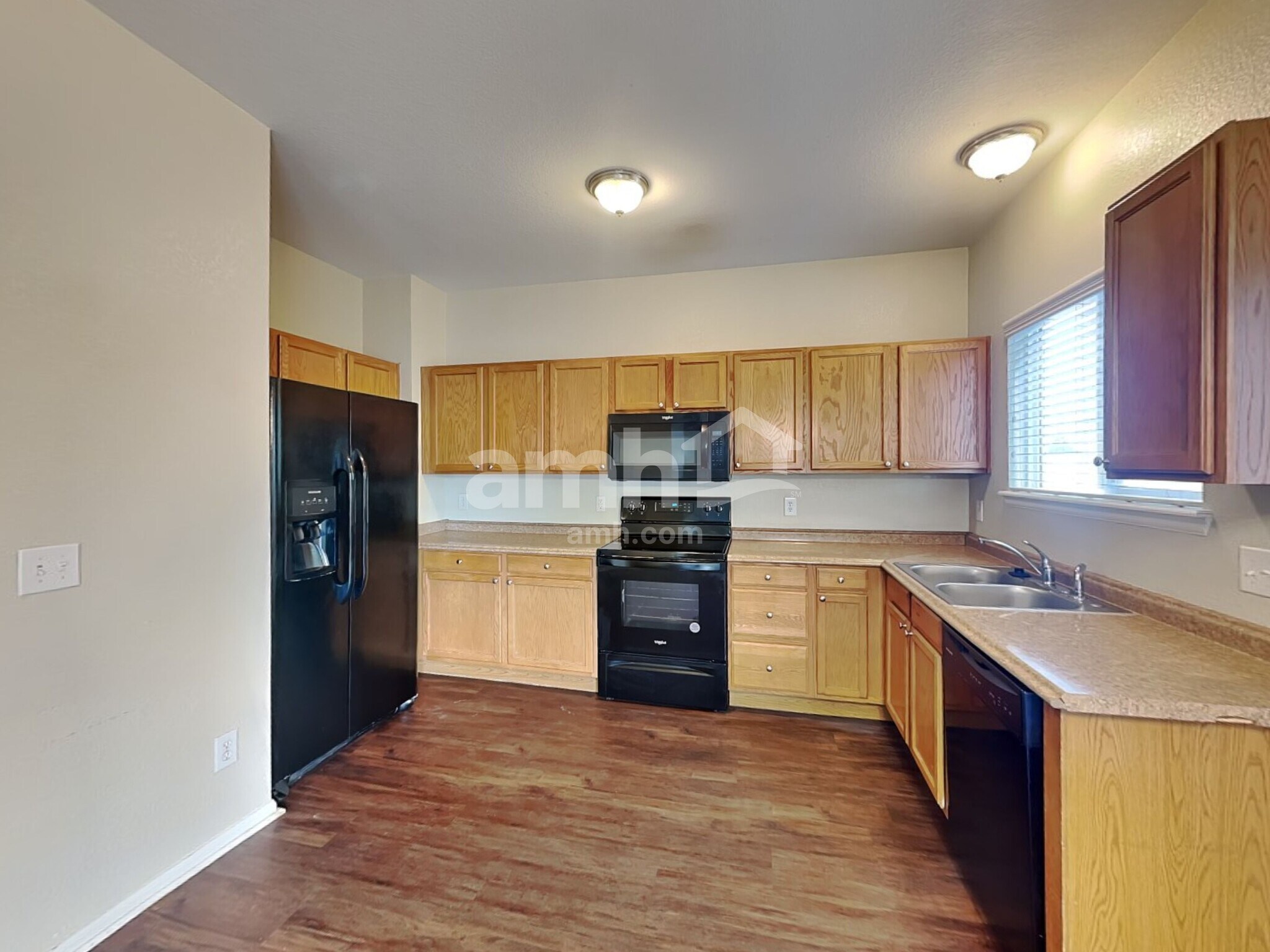 Building Photo - 9826 Kenton Cir
