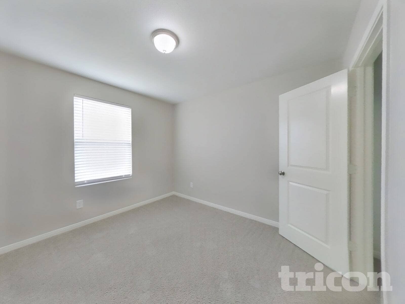 Building Photo - 10122 Cerritos dr