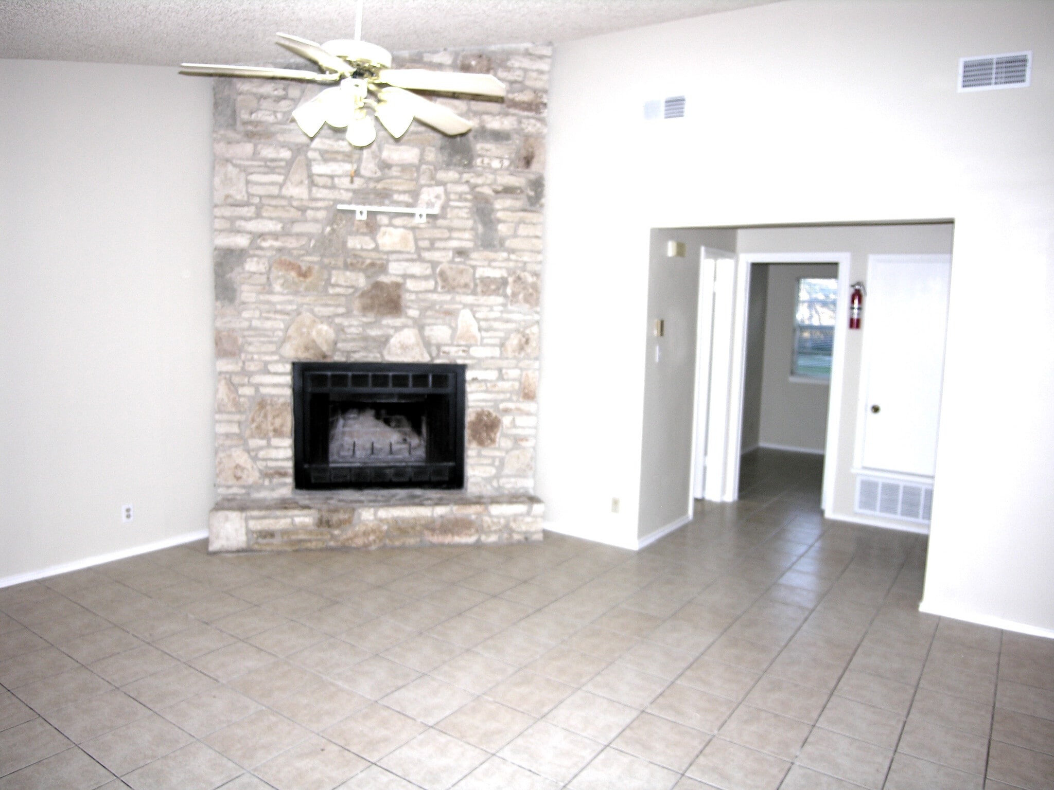 Building Photo - 21513 Coyote Trl
