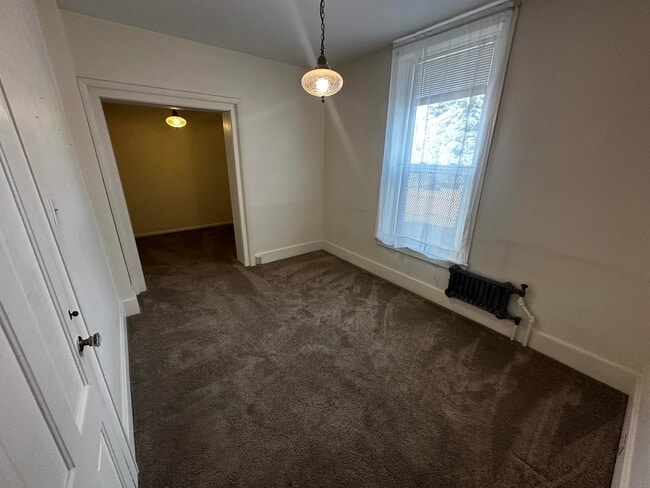 Building Photo - 428 Power St