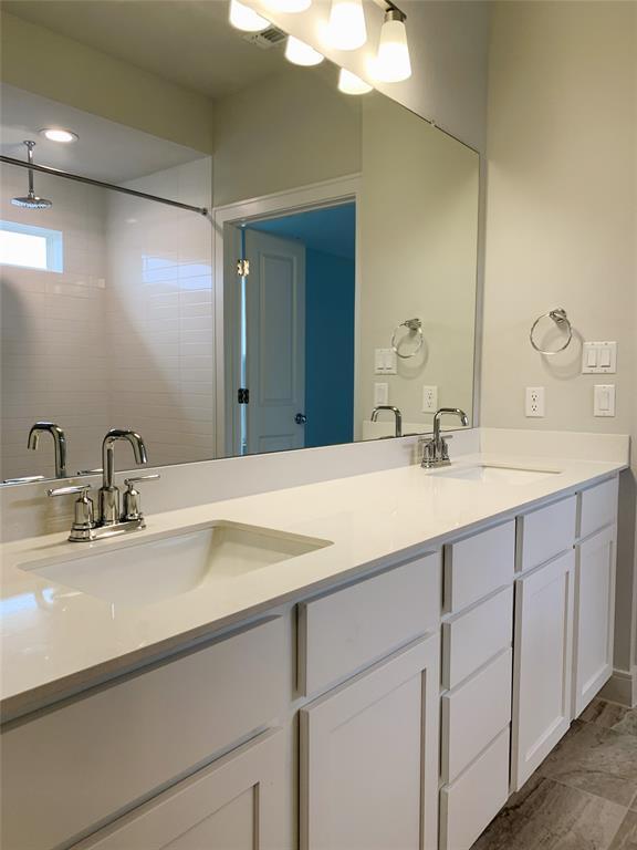 Building Photo - 2205 Vino Dulce