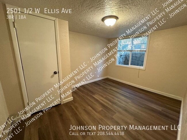 Building Photo - 2501 1/2 W  Ellis Ave-