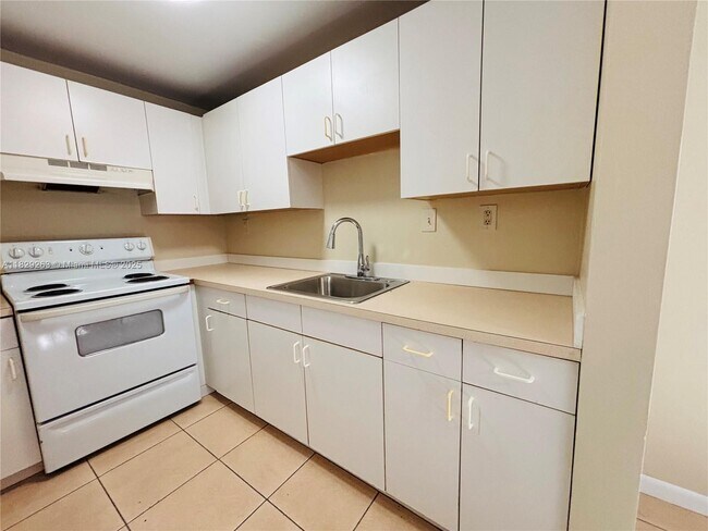 Primary Photo - 222 SW 9th St
