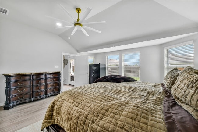 Building Photo - 26268 Astral Wy