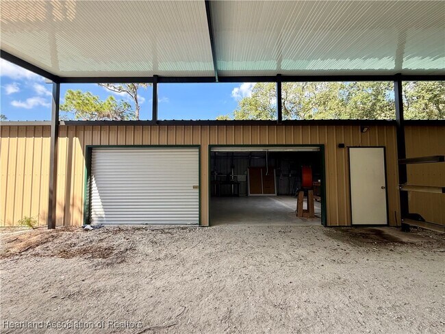 Building Photo - 2092 SW Nassau