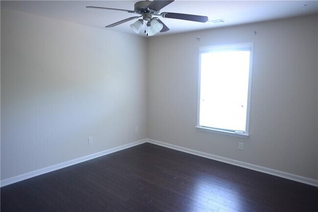Building Photo - 776 Village Field Ct NW