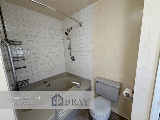 Building Photo - Charming 3-Bedroom Home with Modern Upgrad...