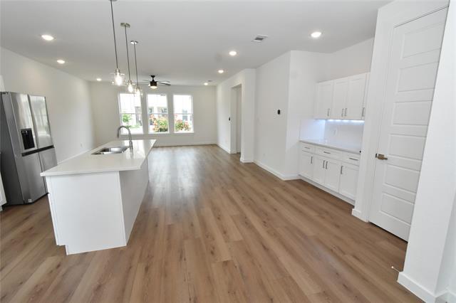 Building Photo - 9532 Thorncrown Ln