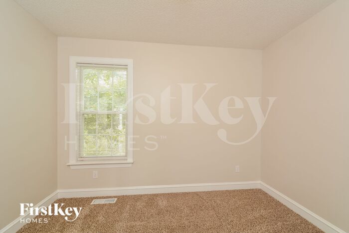 Building Photo - 118 S Ridge Dr