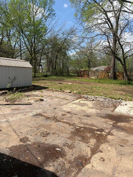 Building Photo - 7838 James A Reed Rd