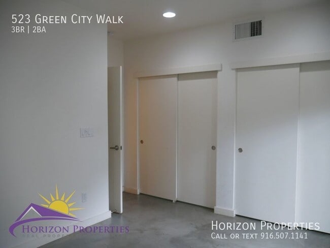 Building Photo - 523 Green City Walk