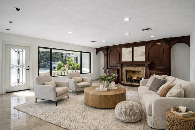 Building Photo - 2425 Fryer Point