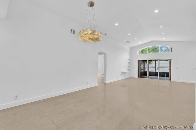 Building Photo - 3307 SW 49th St