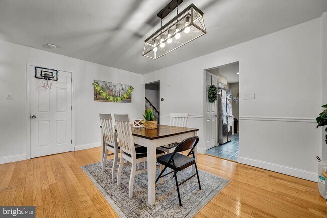 Building Photo - 301 Cherokee Cir