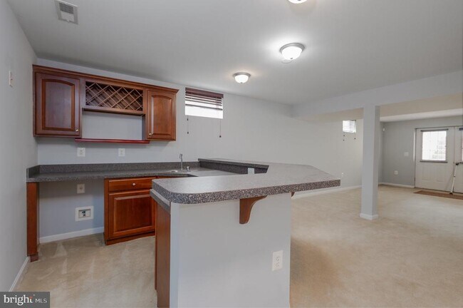 Building Photo - 105 Ticonderoga Dr