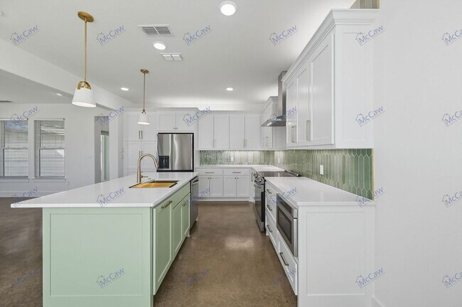 Building Photo - 100 Cardinal Wds