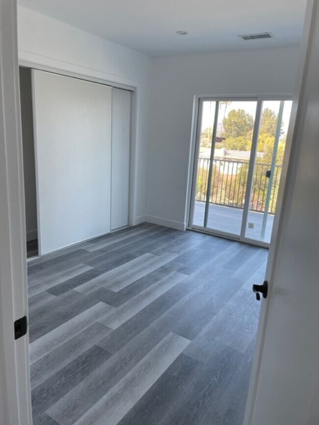 Building Photo - 20811 Tiara St