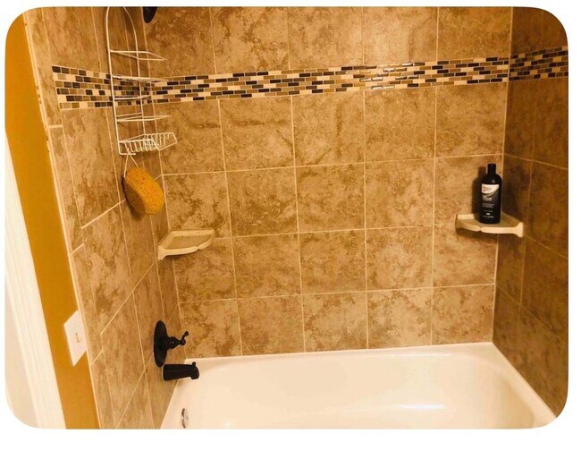 Building Photo - 18203 Smoke House Ct