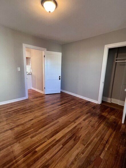 Building Photo - 185 Calef Rd