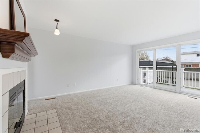 Building Photo - 5186 E 14 Mile Rd