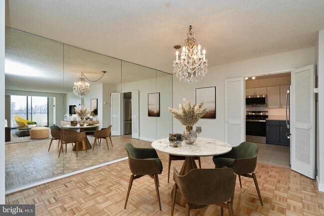 Building Photo - 1800 Old Meadow Rd