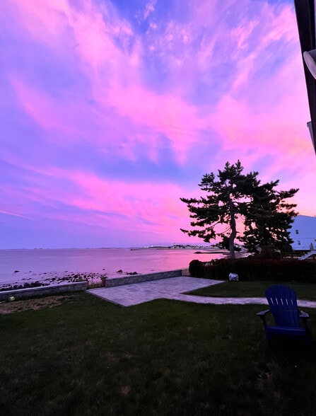 Back view - 97 Grovers Ave