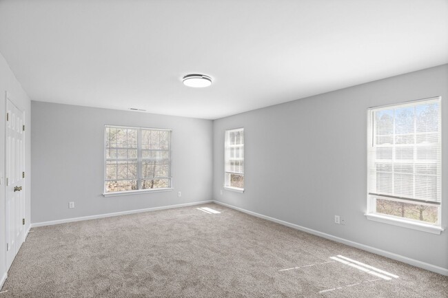 Building Photo - North Raleigh Townhouse with One Car Garage