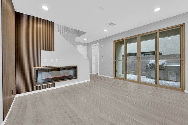 Building Photo - 11655 Redwood Mountain Ave