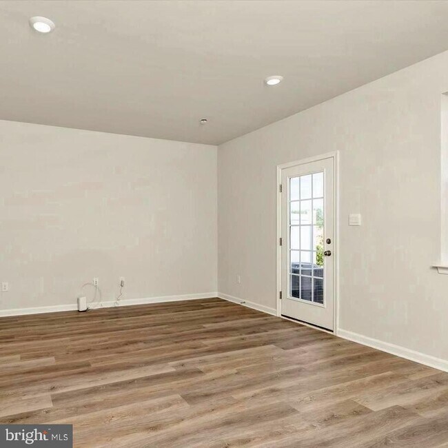 Building Photo - 66 Nelsons Wy