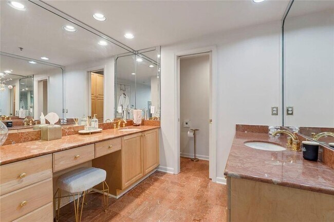 Building Photo - 3636 Habersham Rd NW