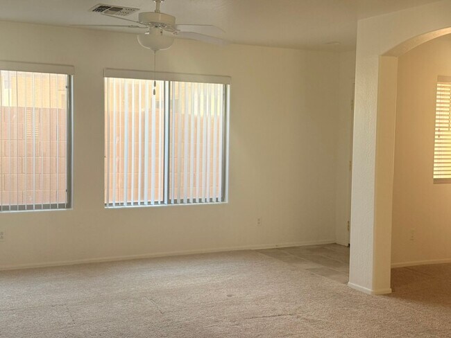 Building Photo - Cul-de-Sac Living | 3 Bed + Bonus Room | Pool + Greenbelt Views