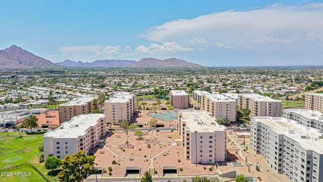 Building Photo - 7920 E Camelback Rd
