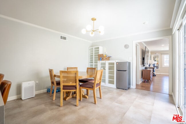 Building Photo - 14509 Ermita Ave