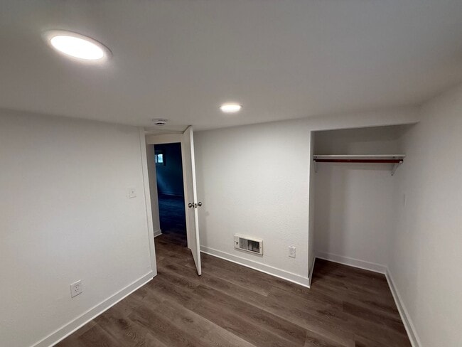 Building Photo - Spacious 3BR + Loft | 2.5BA | Large Yard |...