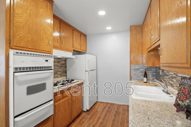 Building Photo - 3407 Rexford St