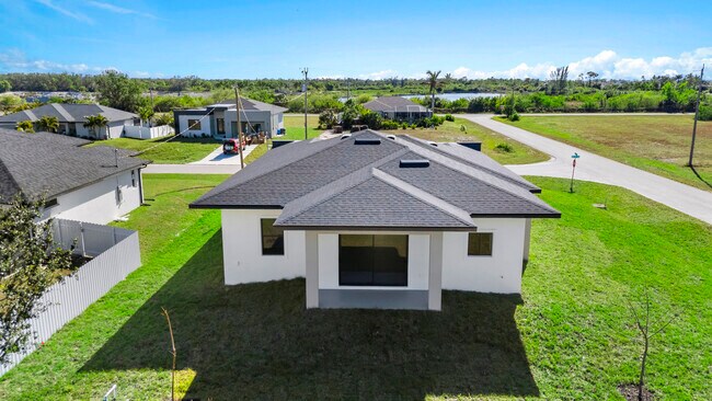 Building Photo - 4233 Jacaranda Pkwy W
