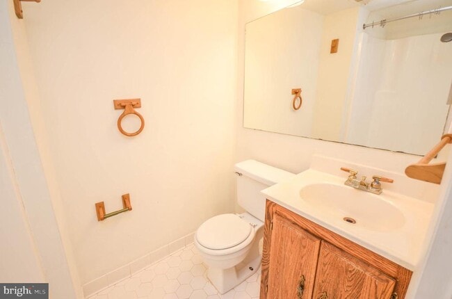 Building Photo - 122 Roberts Ln