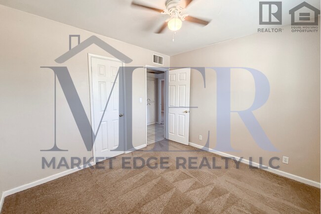 Building Photo - 3Bed/2Bath House in Central Scottsdale! $1...