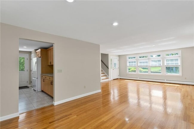 Building Photo - 544 Slocum Rd