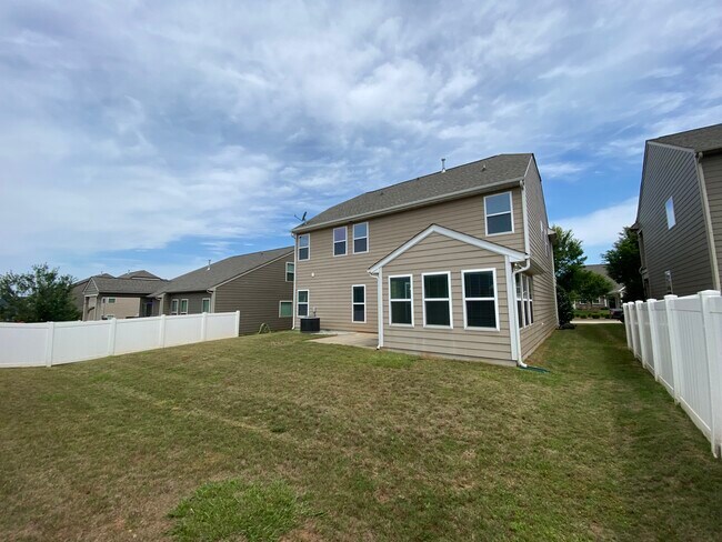 Building Photo - 2076 Waverly Ct