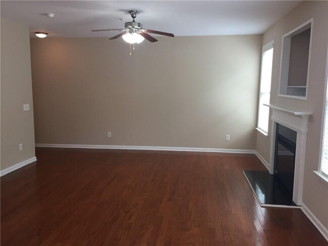 Building Photo - 3338 Castleberry Village Cir