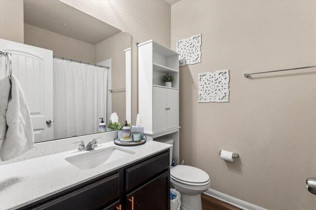 Building Photo - 1300 Ferryman Dr