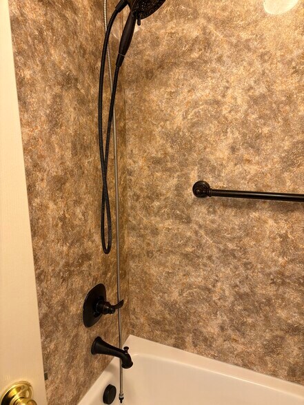 Master Shower - 2093 N Morning Star Dr