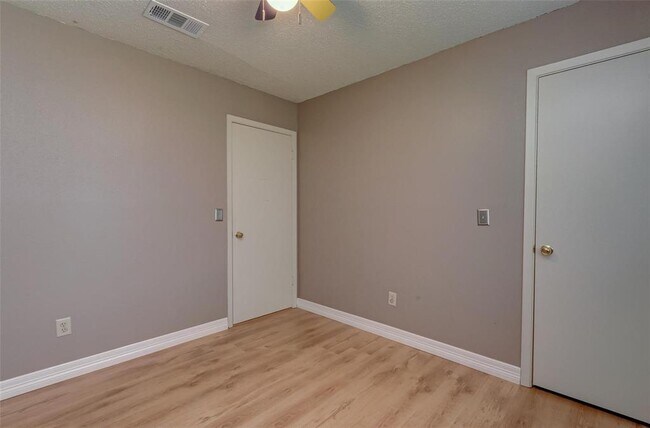 Building Photo - 13411 Bridgewalk Ln