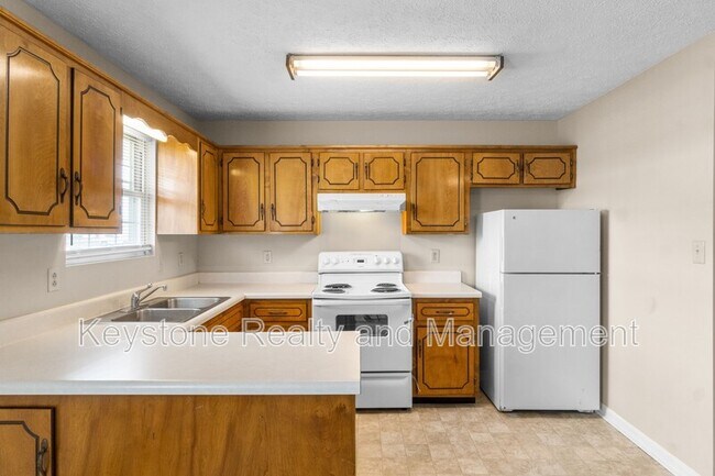 Building Photo - 308 Thompsonville Ln